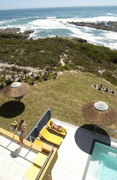Crayfish Lodge Sea & Country Guest House Gansbaai Exterior photo