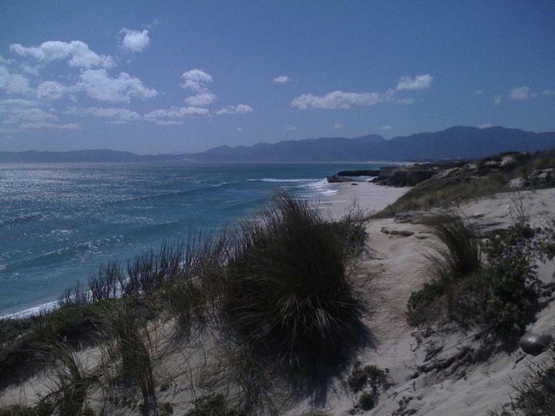 Crayfish Lodge Sea & Country Guest House Gansbaai Exterior photo