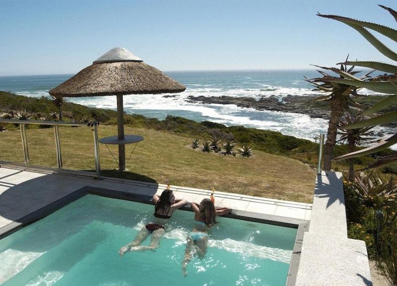 Crayfish Lodge Sea & Country Guest House Gansbaai Exterior photo